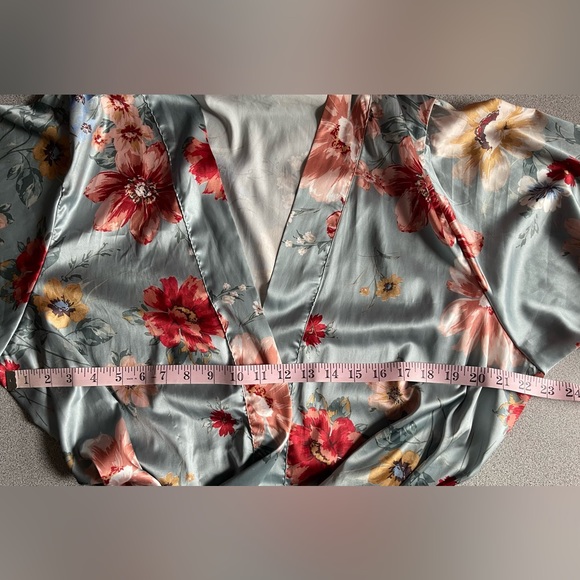 David’s Bridal Dusty Blue Satin Feel Robe Size L/XL - Picture 8 of 13